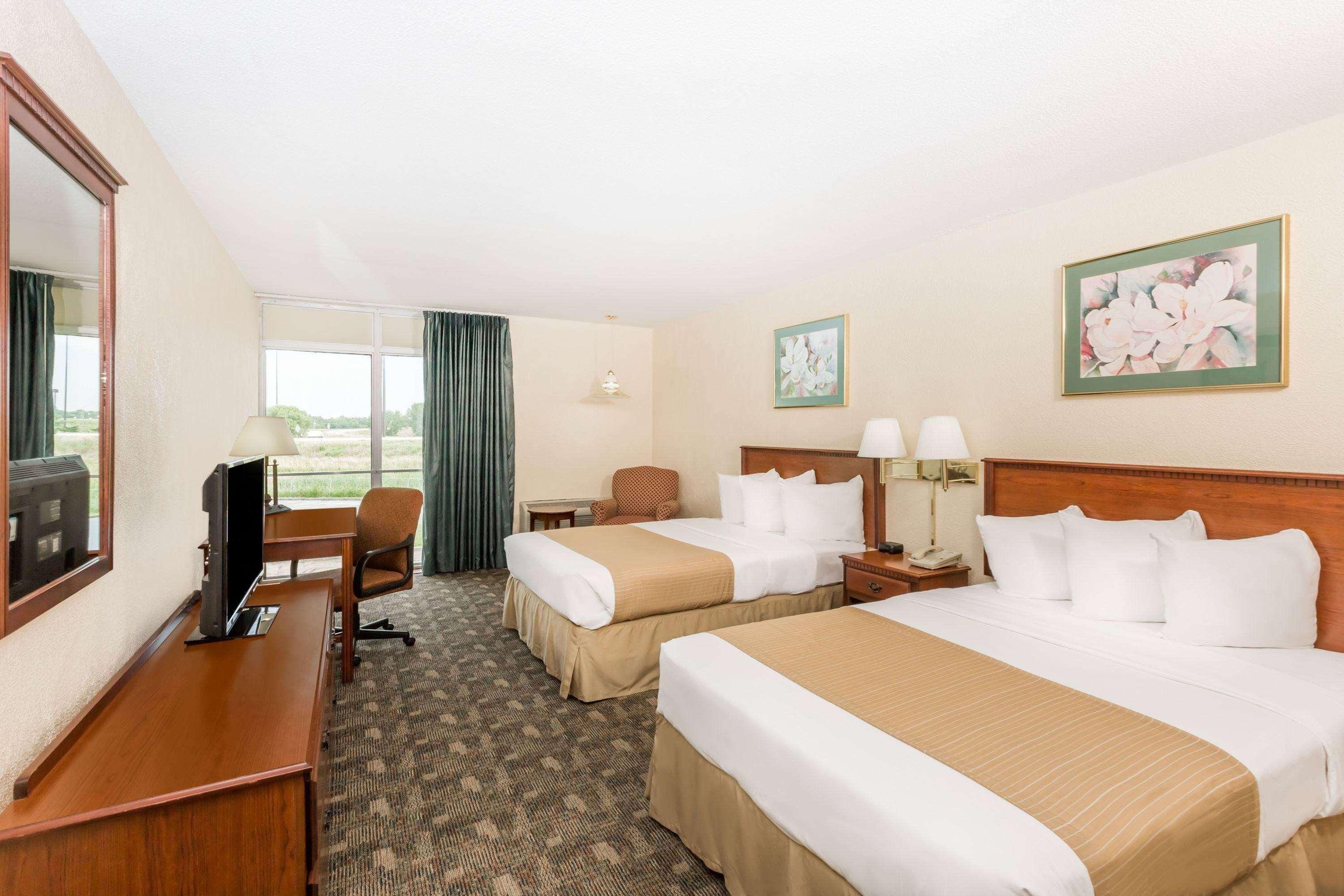Doniphan Days Inn By Wyndham Grand Island I-80 מראה חיצוני תמונה