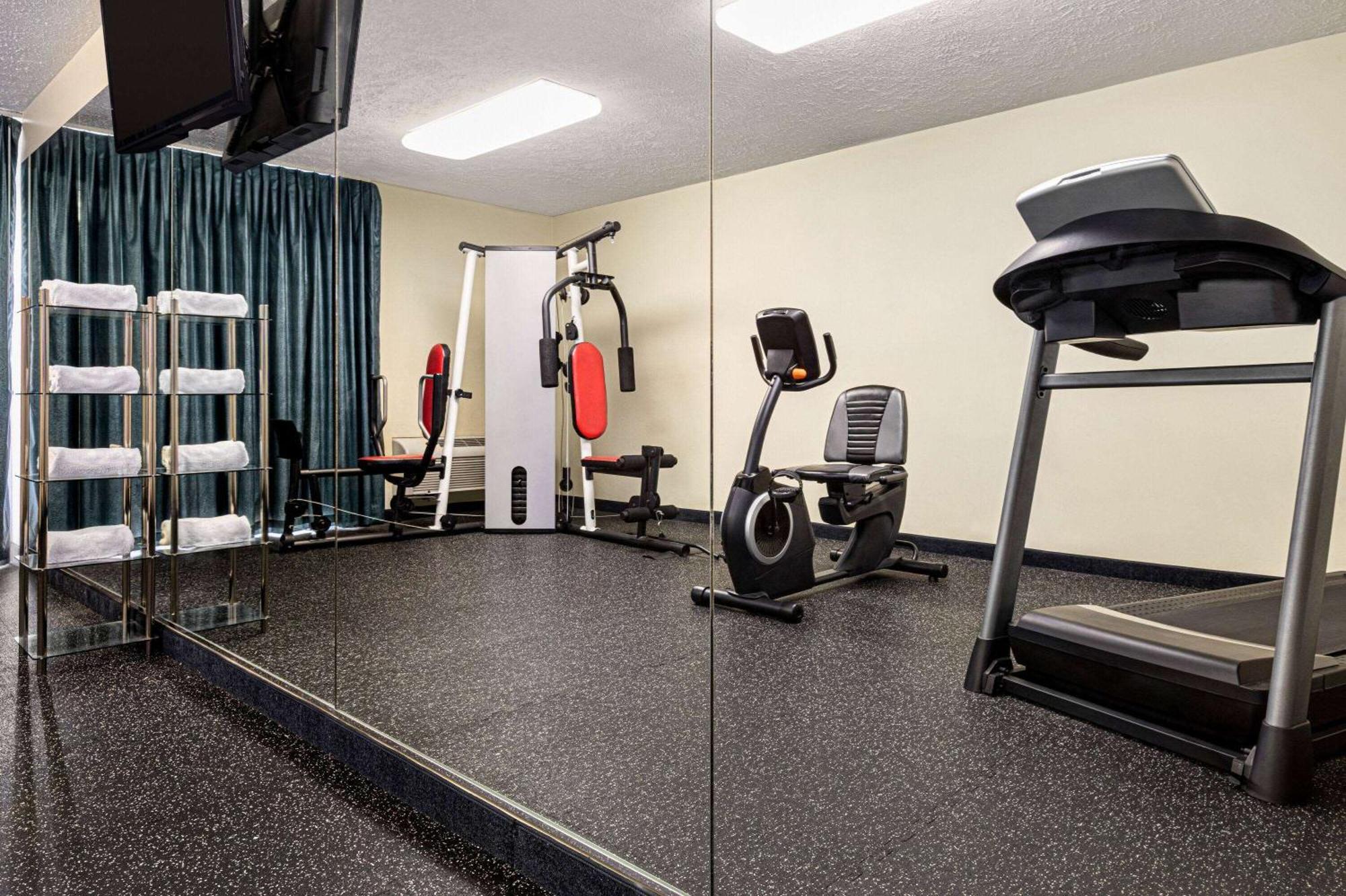 Doniphan Days Inn By Wyndham Grand Island I-80 מראה חיצוני תמונה