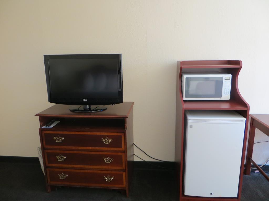 Doniphan Days Inn By Wyndham Grand Island I-80 מראה חיצוני תמונה
