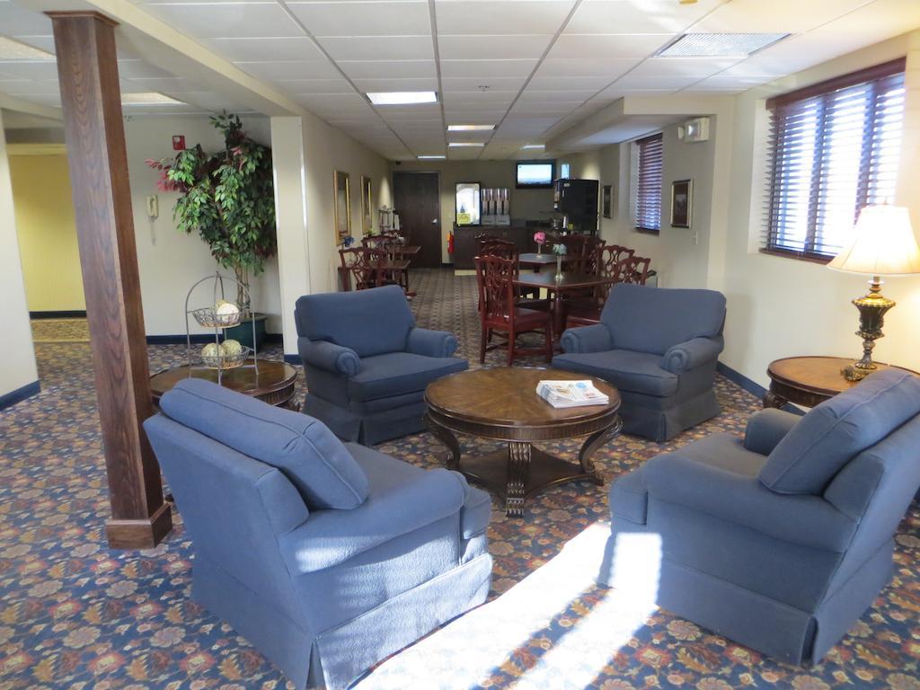 Doniphan Days Inn By Wyndham Grand Island I-80 מראה חיצוני תמונה